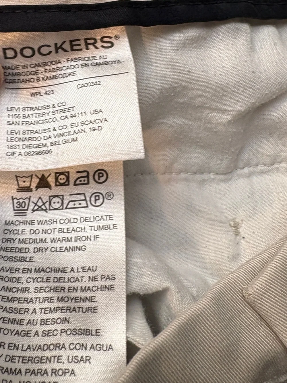 Dockers Men's Chinos in Light Beige 33x30
